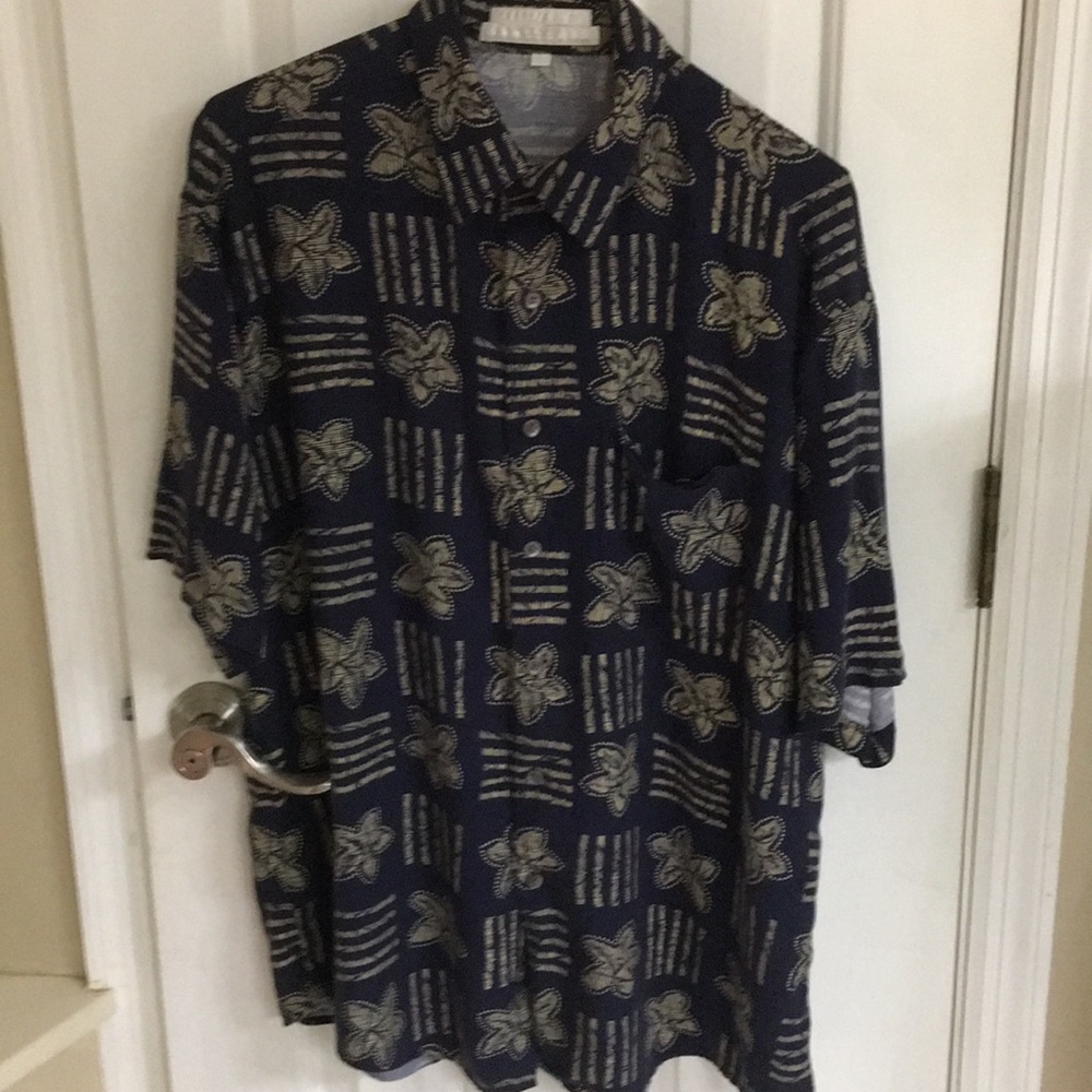 Perry Ellis short sleeve shirt